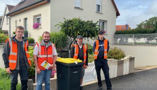 DISTRIBUTION DES BACS JAUNES